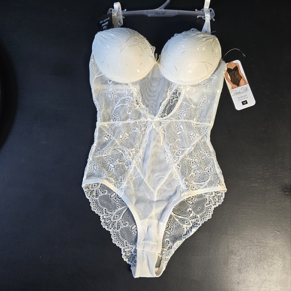Rene Rofe Other - 🔥 Elegant Lace Bodysuit Lingerie in Cream Ivory White Medium NWT Rene Rofe